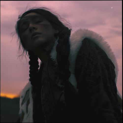 Manizha - Держи Меня Земля  (2021)